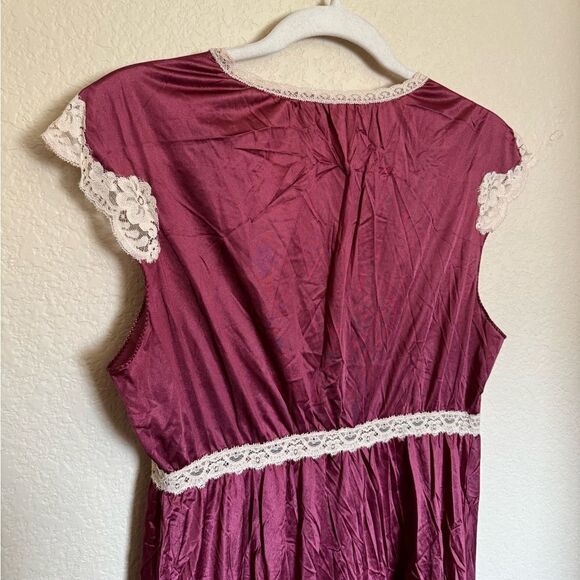 Vintage Keyhole Nylon Slip Dress Lace Details Sz Medium Cap Sleeves Burgundy Red - Picture 5 of 7